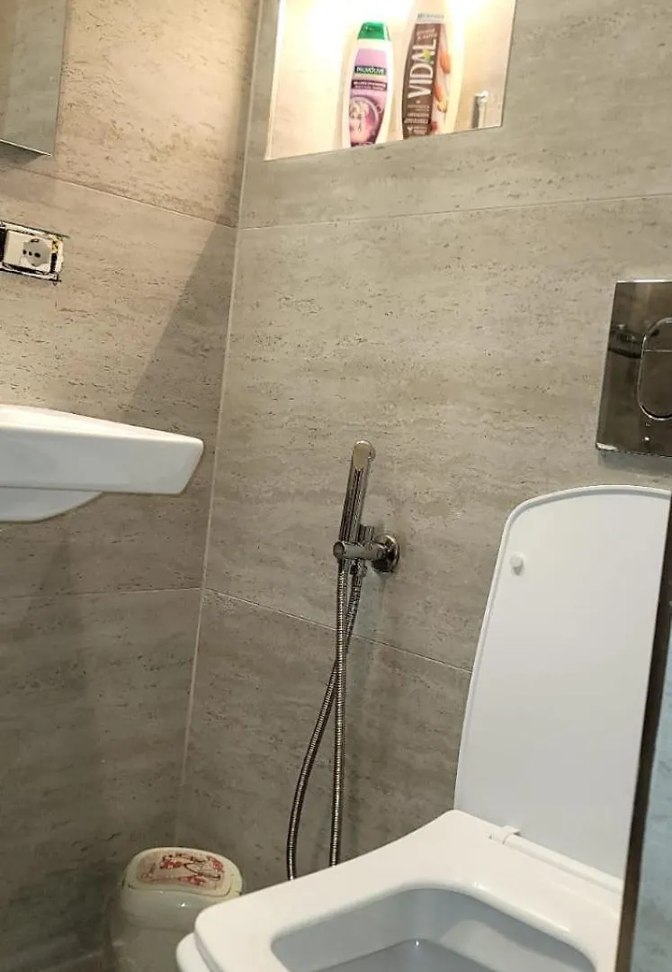 Bazar3 Mini Apartament Tirana 0*,  Albania